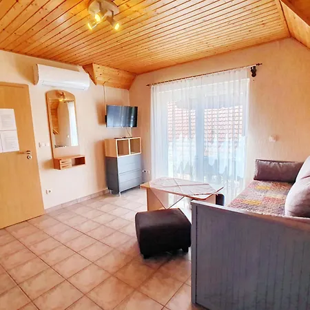 Aniko Nr 7 Apartmán Vonyarcvashegy