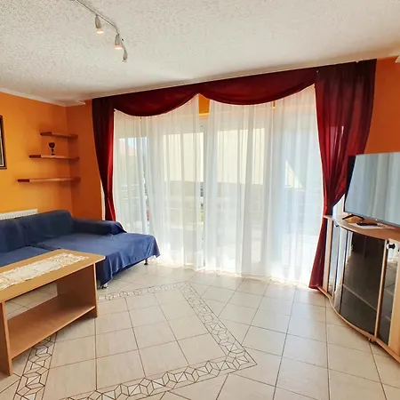 Anikó Nr 7 * Vonyarcvashegy