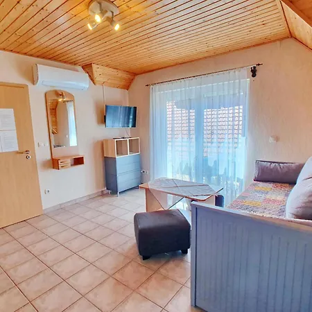 Appartement Aniko Nr 7 *